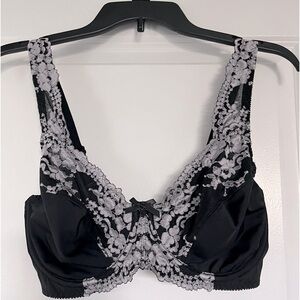 Women’s underwire bra